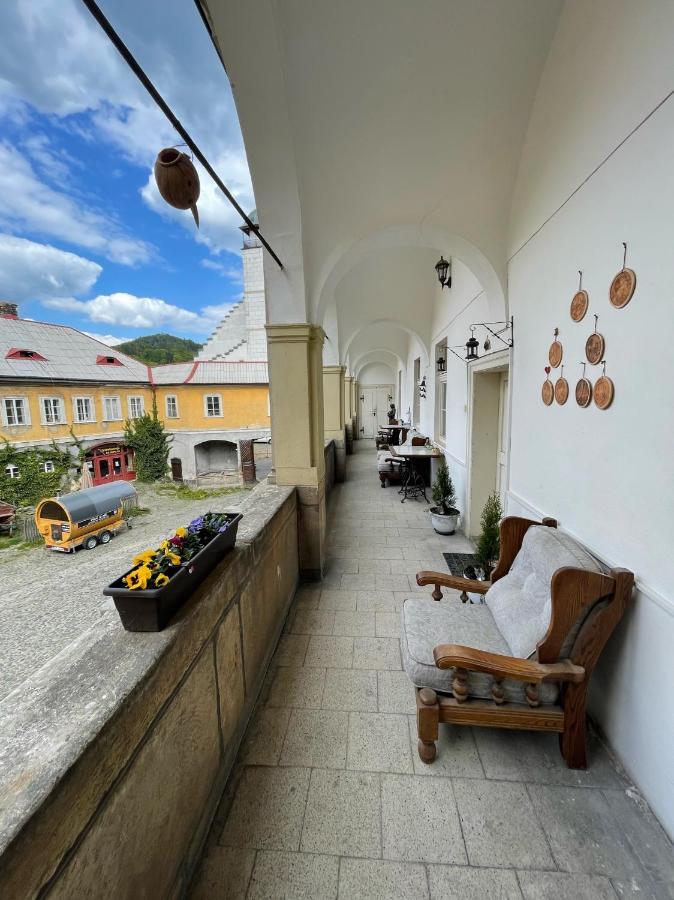 Apartmán Gold na zámku Ceska Kamenice Exterior foto